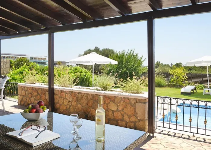 Marysol Luxury Villa *