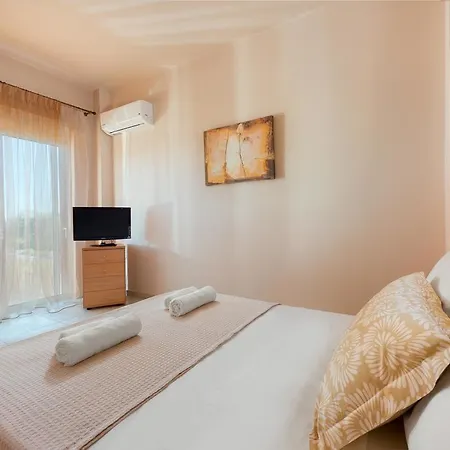 Marysol Luxury Villa *