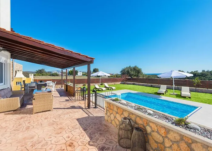 Marysol Luxury Villa *